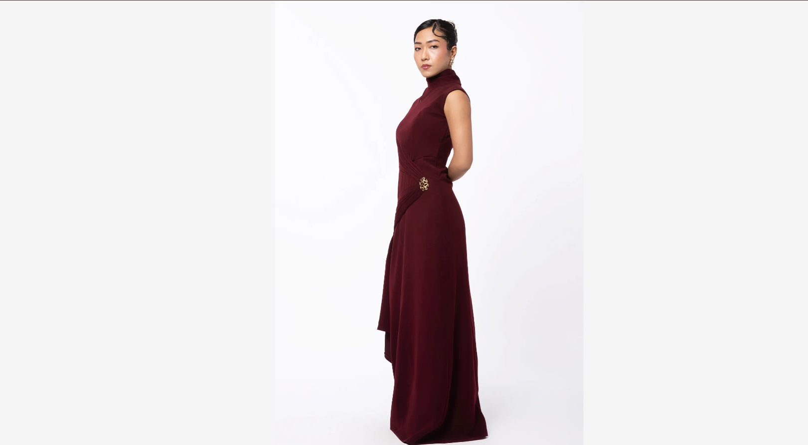 HOW TO BUILD A TIMELESS WARDROBE WITH STATEMENT PIECES