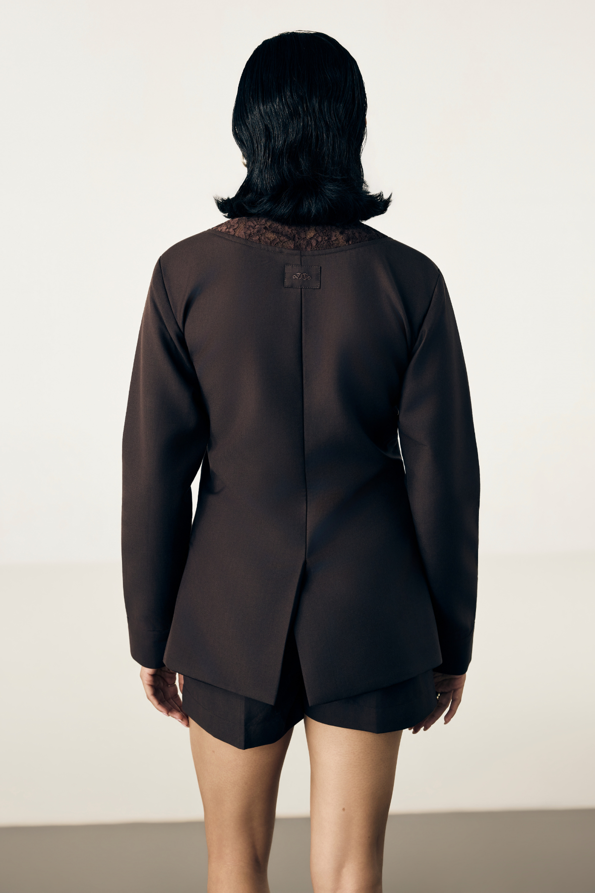 GROUND HIGH NECK BLAZER - DEEP BROWN