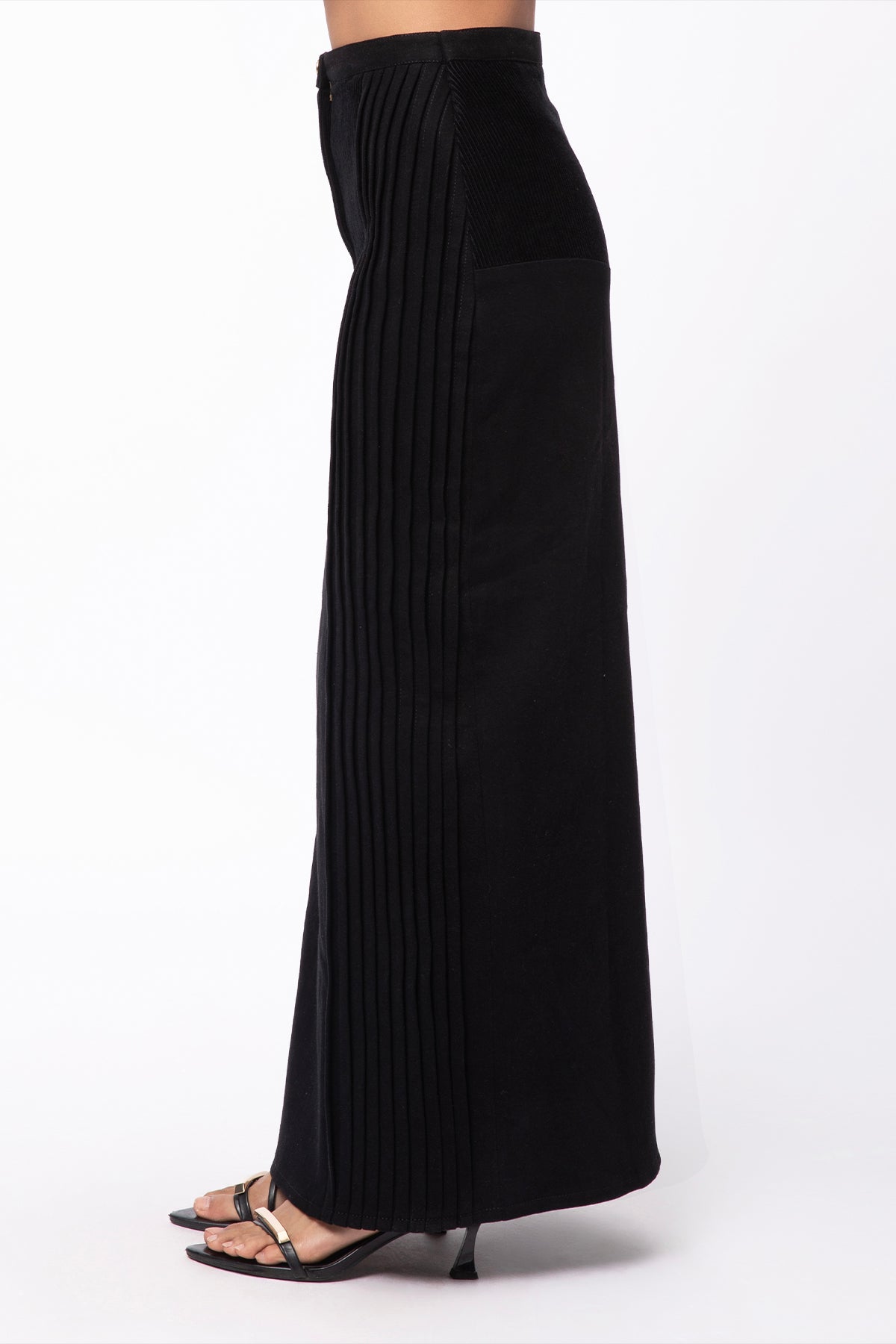 Dusk Long Skirt- Black