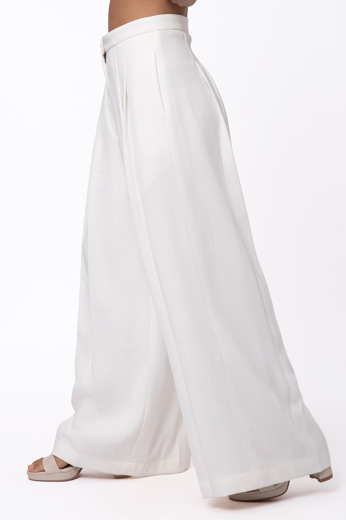 Glow Pleated Trousers - White