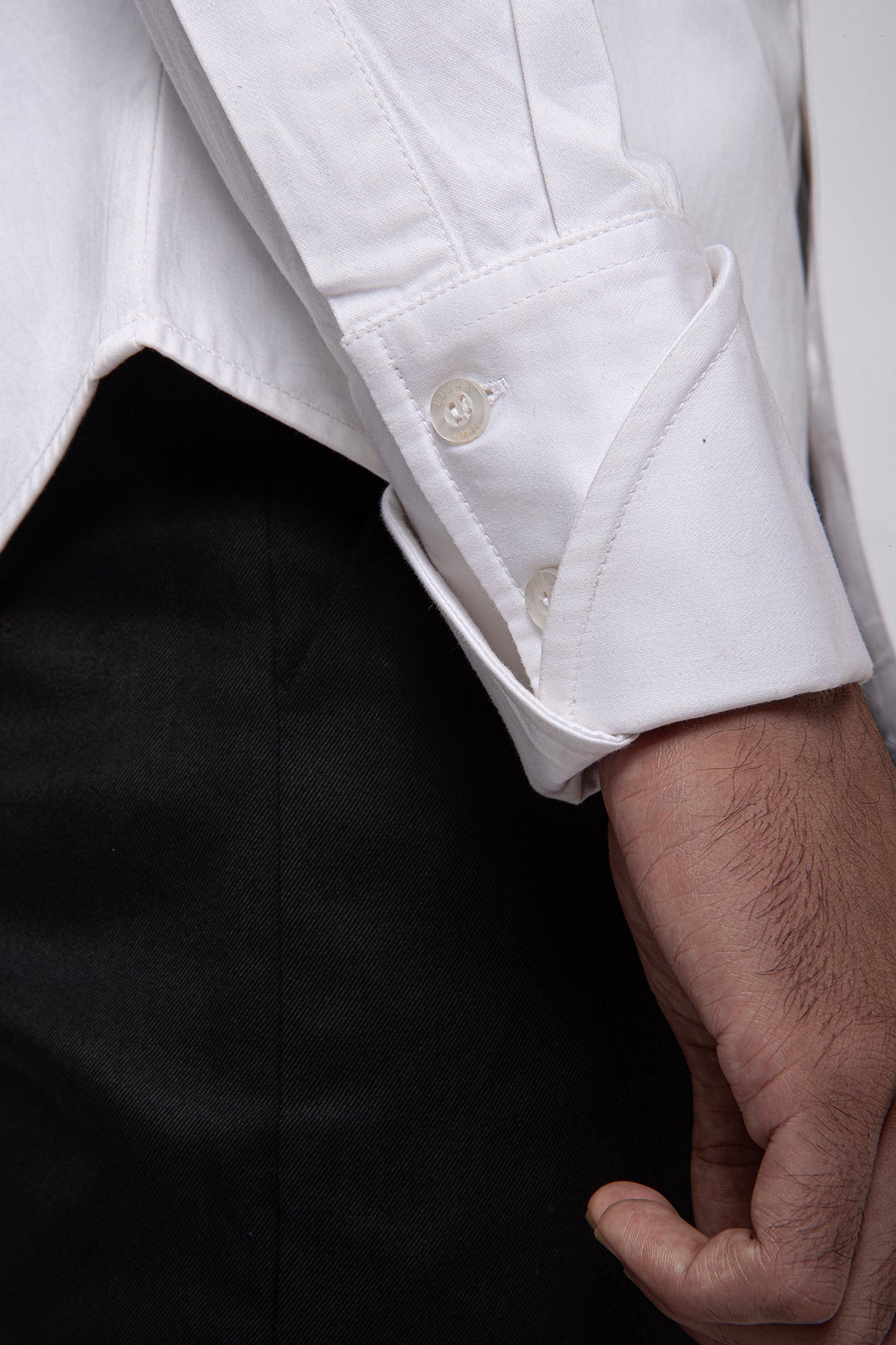 Hallow Shirt - White